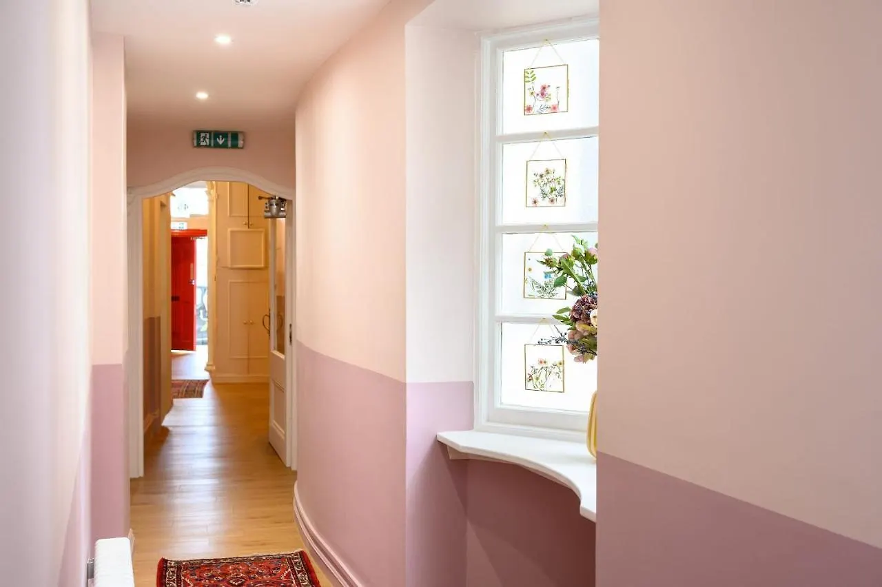 Inn Comfortable Family Room Edinburgh